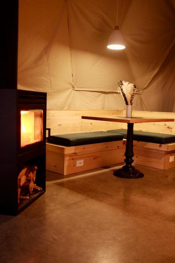 Mi-Clos - Luxury Pods With Private Jacuzzis أورفورد المظهر الخارجي الصورة